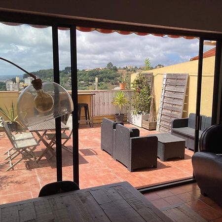 T2 Traversant Avec Une Grande Terrasse Et Piscine Cagnes-sur-Mer Exterior foto