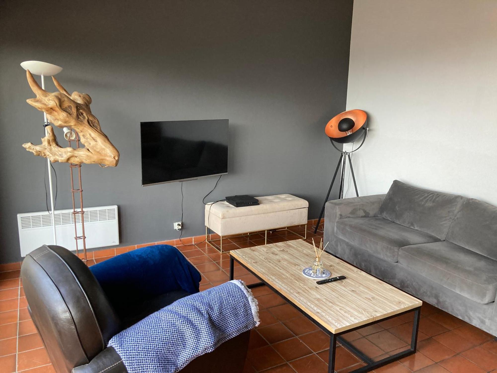 T2 Traversant Avec Une Grande Terrasse Et Piscine Cagnes-sur-Mer Exterior foto