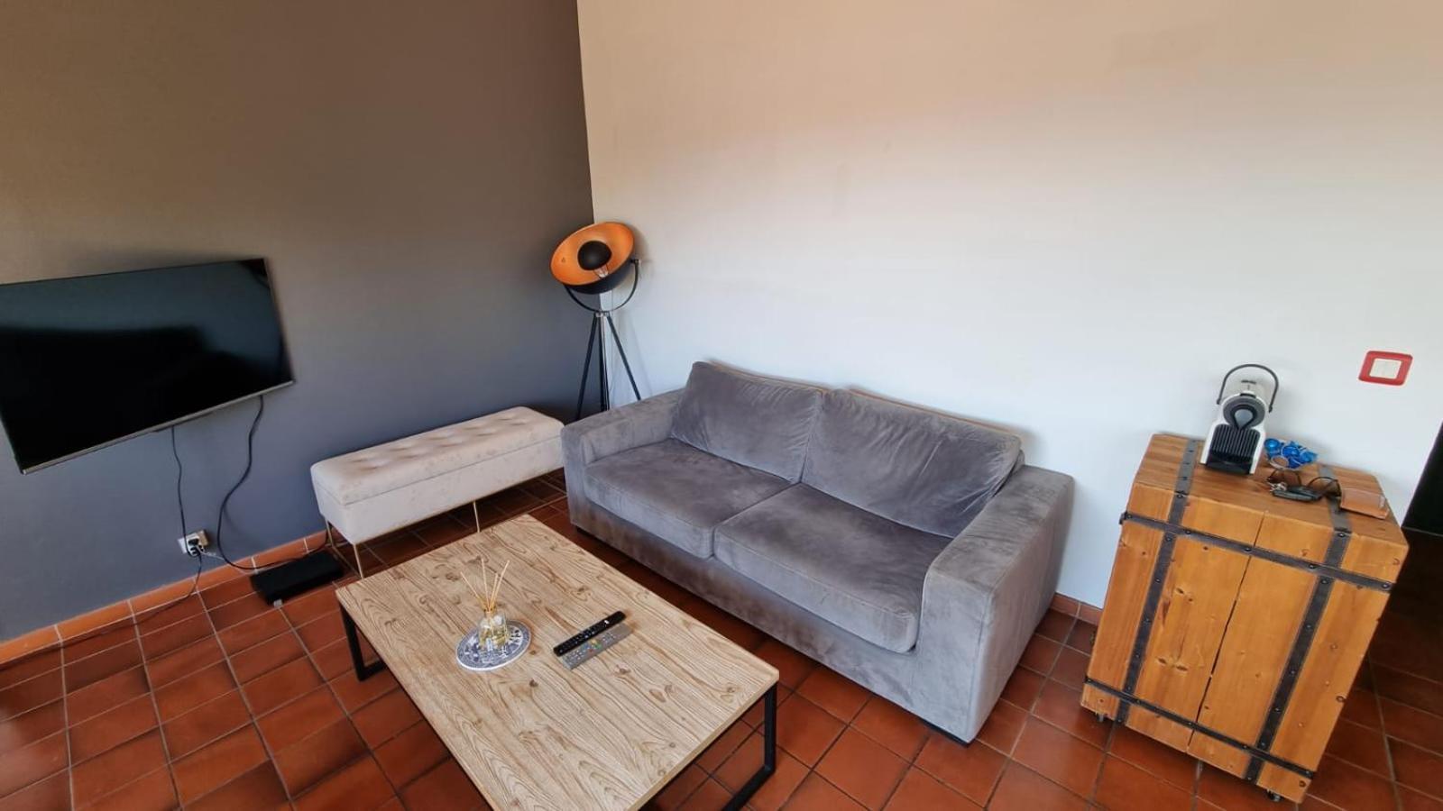 T2 Traversant Avec Une Grande Terrasse Et Piscine Cagnes-sur-Mer Exterior foto